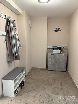 Garderrobe & Drucker - EG - 0