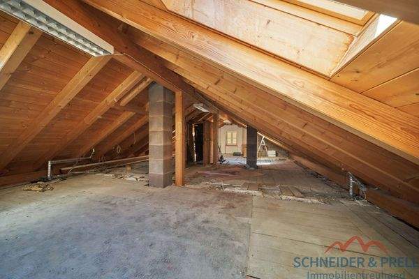Dachgeschoss zum Ausbau