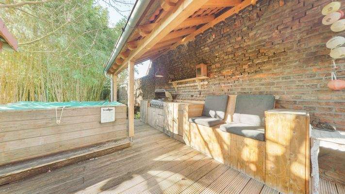 Überdachter Außen- Grillbereich