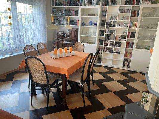 Essplatz im Wohnzimmer EG.