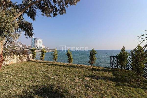 Seafront Apartments with Panoramic Sea Views in Mersin
