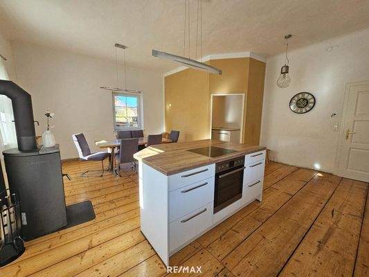 OG Küche mit Essbereich 