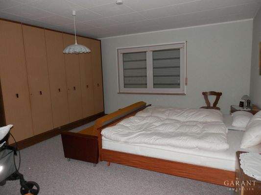Schlafzimmer1