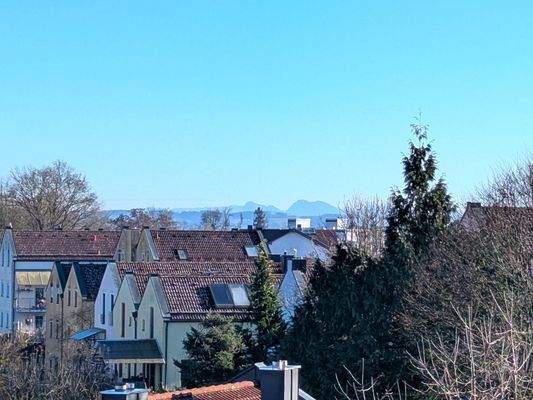 Fernblick aus Zimmer 1 bis in die Berge (bei Föhn)