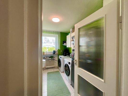 Küche mit Anschluss für Waschm