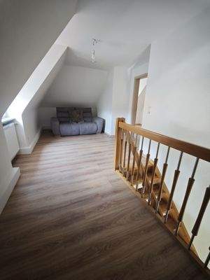 Lesezimmer mit Sitzgelegenheit