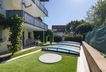 Terrasse und Pool mit Überdachung