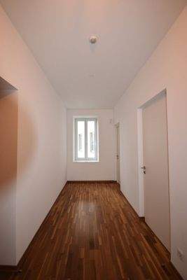 Vorraum - Modern sanierte 2,5 Zimmer Altbauwohnung mit Stadtblick Miete Andräviertel Salzburg