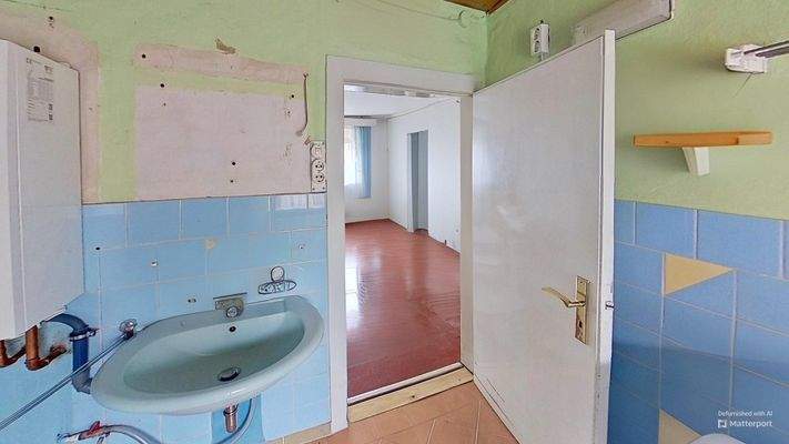 Hauptstrae-33-Bathroom-Defurnished.jpg
