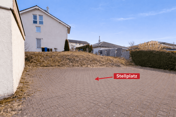 Stellplatzmöglichkeit gegenüber der eigenen Garage