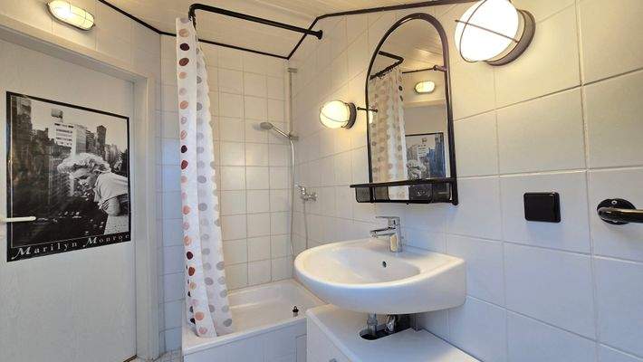 Tageslicht Duschbad mit WC