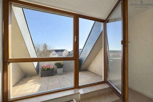 Helle Dachterrasse mit Südausrichtung