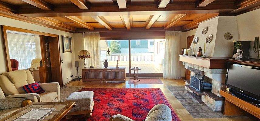 EG, vorderes Wohnzimmer 