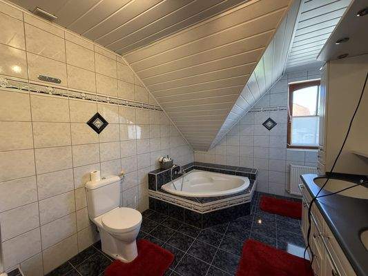 Badezimmer sonnendurchflutet