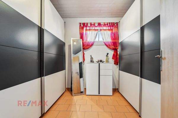 Begehbarer Kleiderschrank