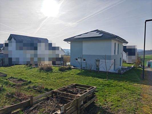 Rückansicht mit Garten