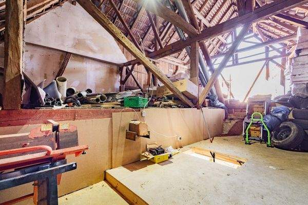 Scheune mit viel Abstellmöglichkeiten