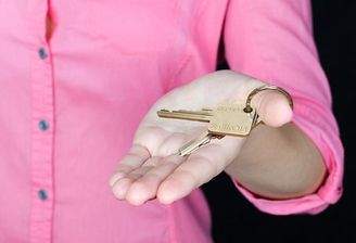 Schlüsselübergabe .jpg