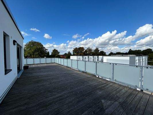 Rundumgang über die Dachterrasse