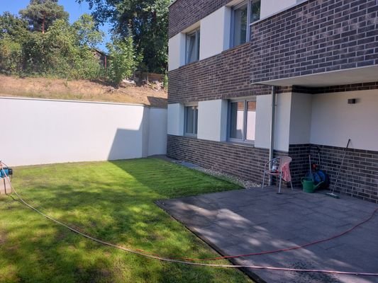 Garten der EG-Wohnung.jpg