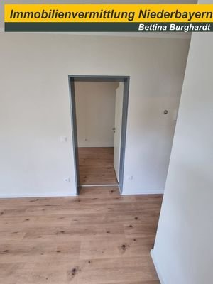 Tür zum Schlafzimmer und Bad