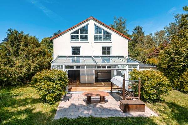 Einfamilienhaus mit sonniger Terrasse
