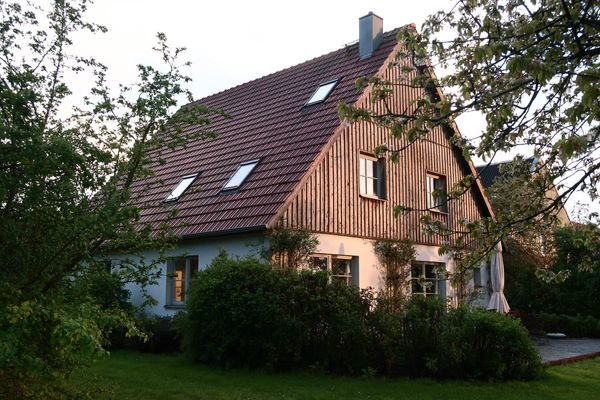 Hochwertig Saniertes Haus mit großem Grundstück un