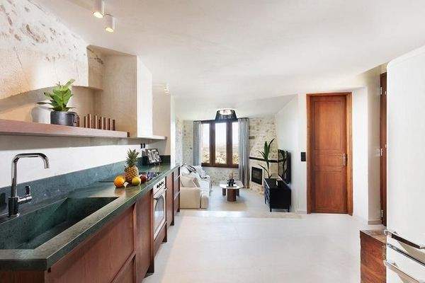 Kreta, Maroulas: Einzigartiges Steinhaus mit atemberaubendem Meerblick zu verkaufen