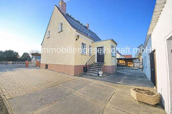 Hausansicht / Hauseingang