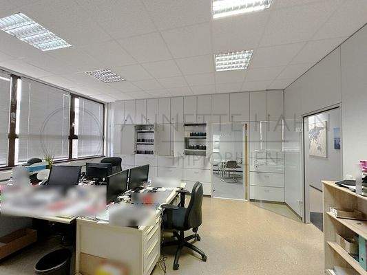 Büro Nr. 3 Einbauschrank