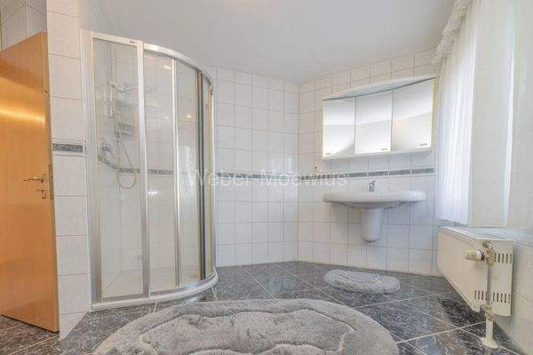 3486 Wannen-Duschbad DG b