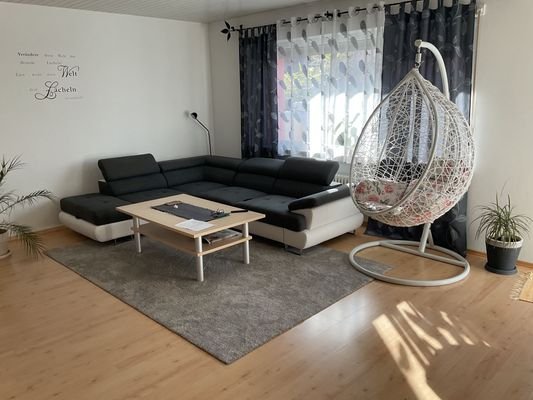 EG Wohnzimer mit Ostfenster.jpg