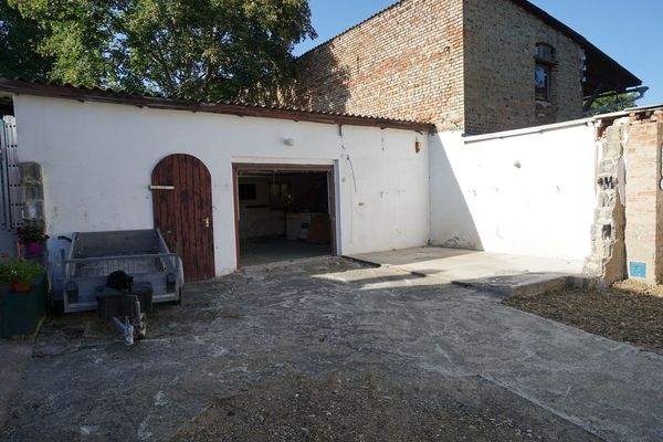 Garage vorne (2).jpg