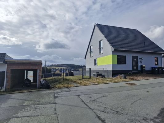 Haus + Grundstück + Garage