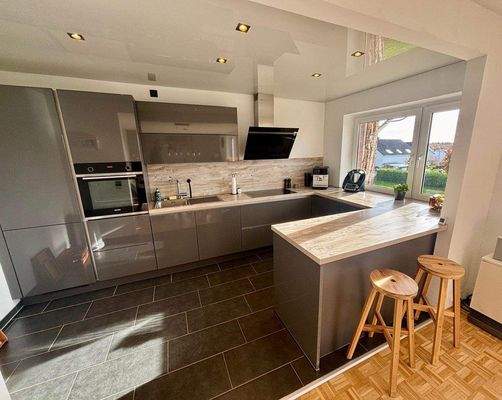 offene Küche mit Theke