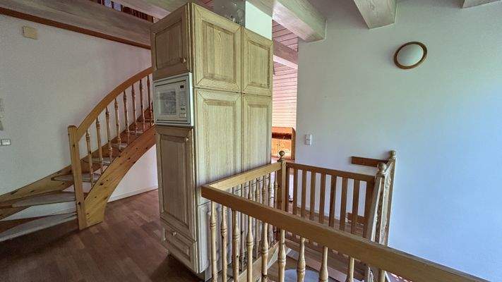 ... mit Treppenbereichen