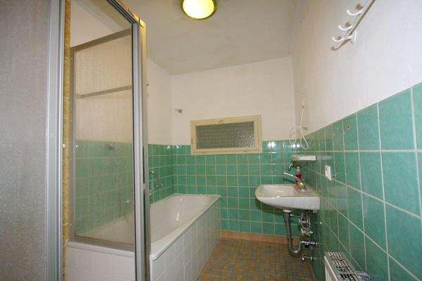 Nr. 14, EG, Whg. 2, Bad