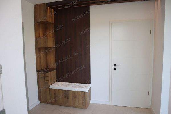 Eingangsber./Windfang m. Garderobe, Zugang Garage