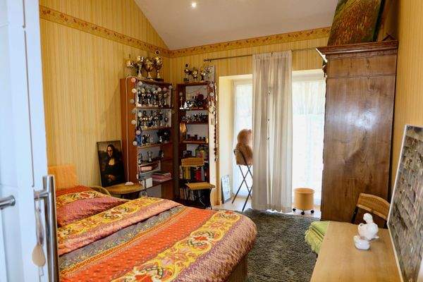 Geb. 1 Schlafzimmmer