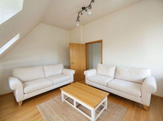 EFH 1.OG Zimmer 2 - Wohnzimmer, Landhaus - (KI generiert)