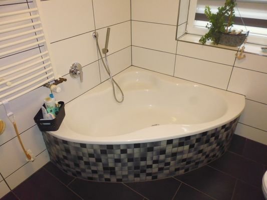 Moderne, große Badewanne