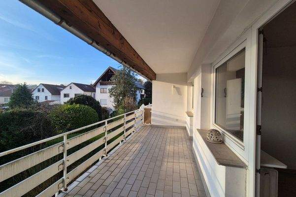 Großer Balkon im OG