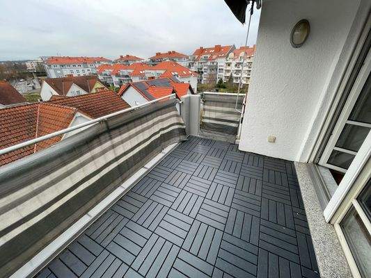 ...weiterer Blick auf den Balkon