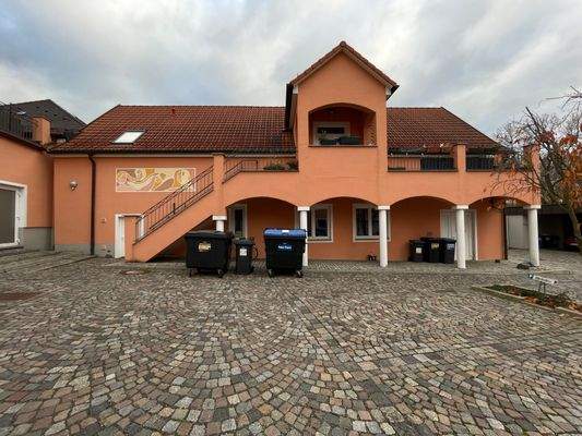 Ansicht Nebengebäude links.JPG