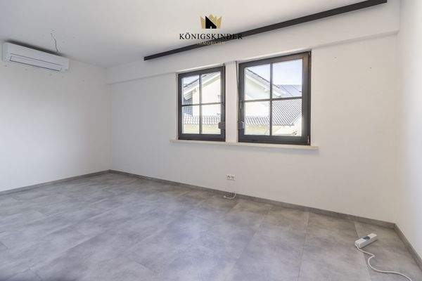 Geräumiges Kinderzimmer