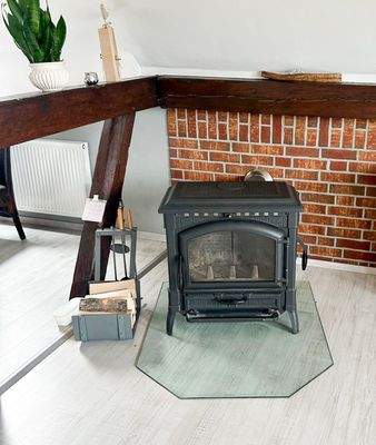 FeWo 1 Kamin Wohnbereich