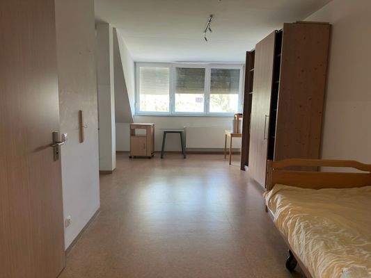  Zimmer DG Hauptgebäude