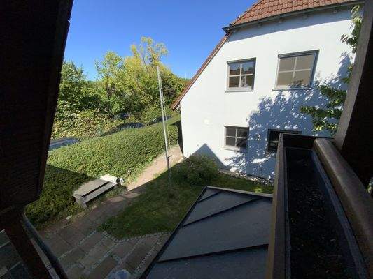 Blick vom Nebengebäude