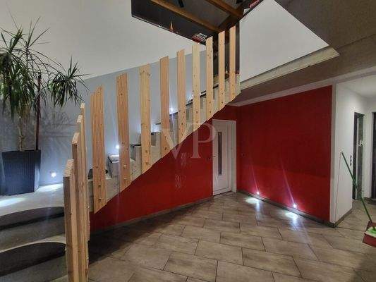 EG Blick Treppenaufgang