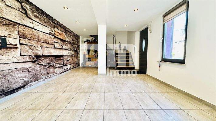 Eingangsbereich groß / Treppenaufgang